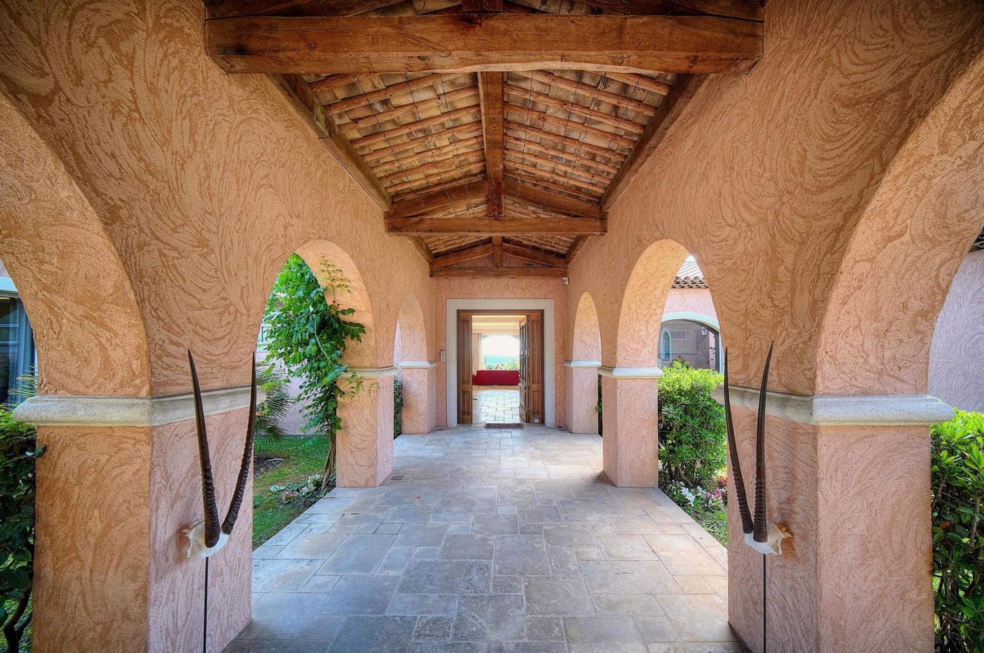 Suites de Prestige JACUZZI SAUNA HAMMAM PISCINE Mougins Cannes Grasse Exterior foto