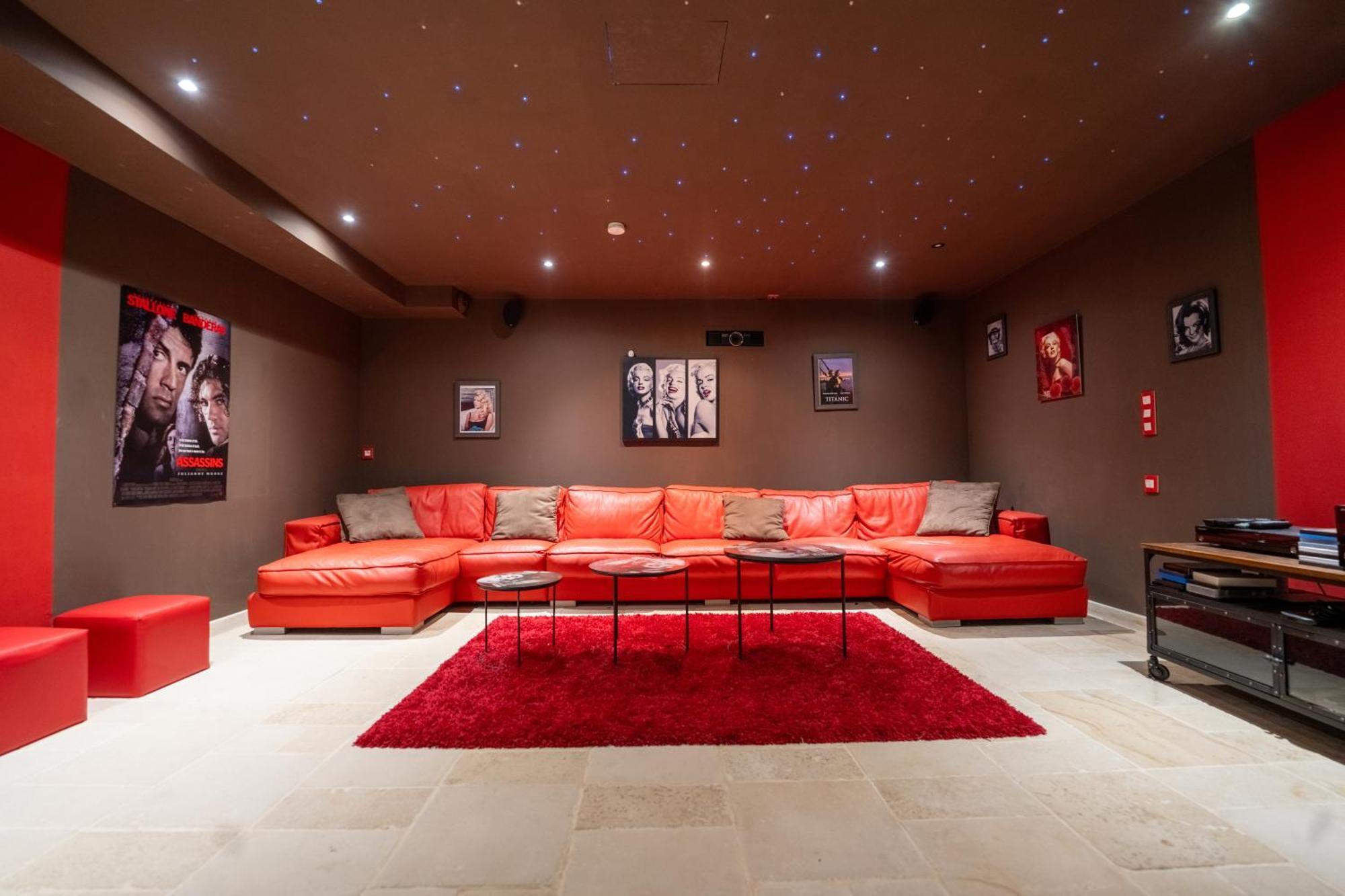 Suites de Prestige JACUZZI SAUNA HAMMAM PISCINE Mougins Cannes Grasse Exterior foto
